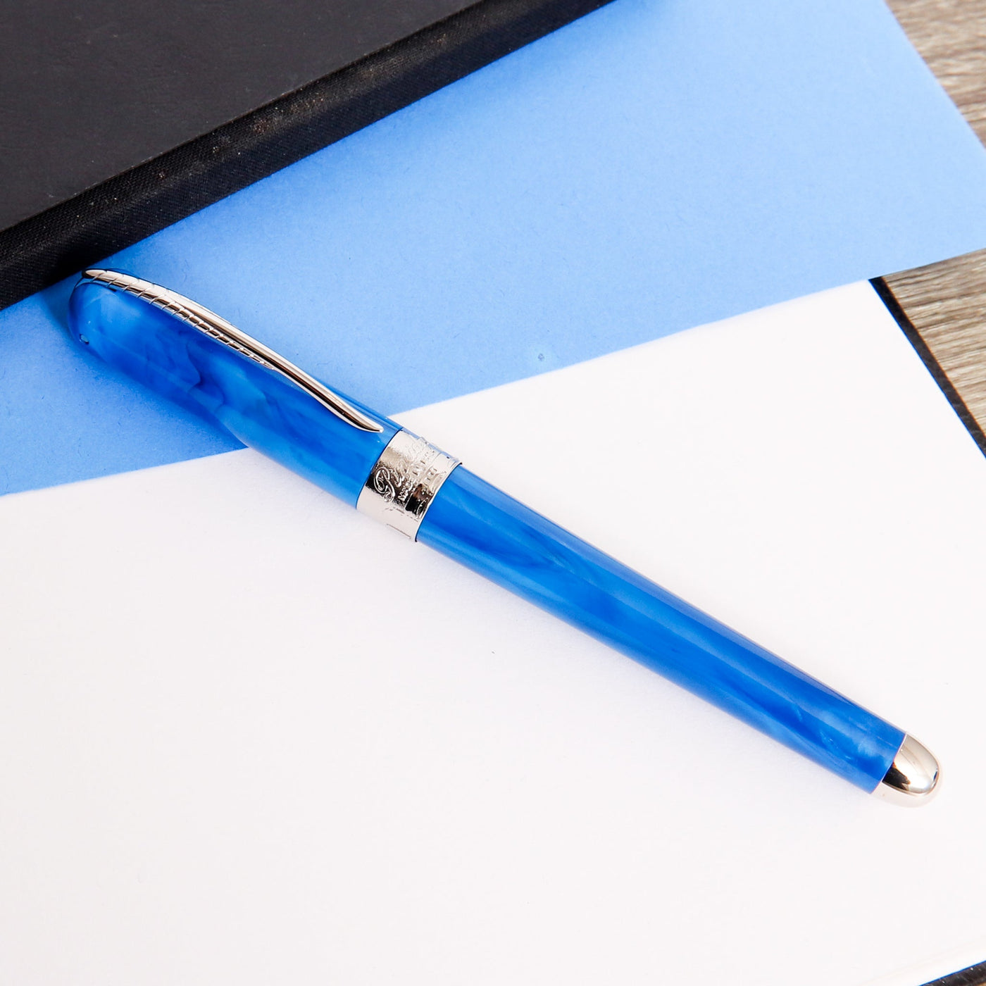 Pineider Avatar UR Neptune Blue Rollerball Pen Capped