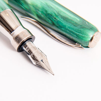 Pineider La Grande Bellezza Gemstone Malachite Fountain Pen 14k Gold Nib Details