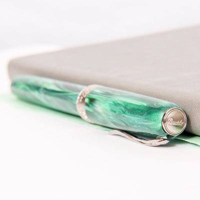 Pineider La Grande Bellezza Gemstone Malachite Fountain Pen Cap Details