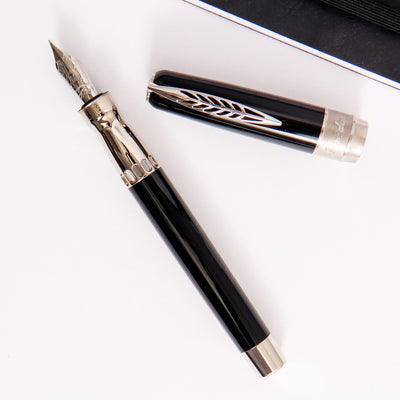 Pineider La Grande Bellezza Rocco Black with Palladium Trim Fountain Pen Silver Trim