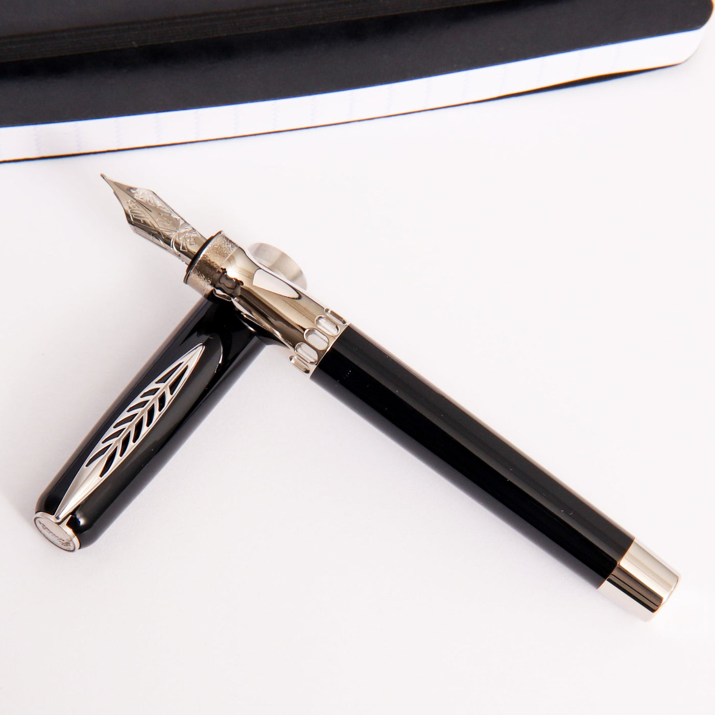 Pineider La Grande Bellezza Rocco Black with Palladium Trim Fountain Pen