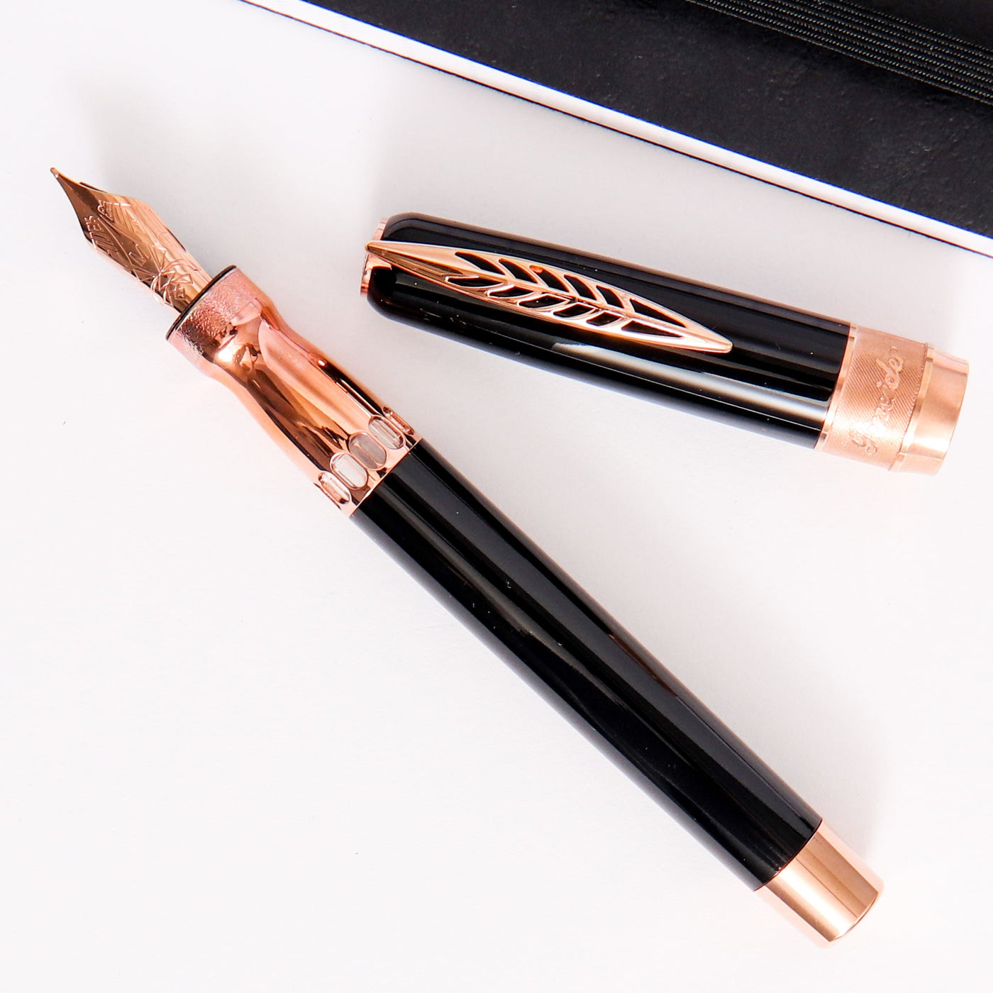 Pineider La Grande Bellezza Rocco Black with Rose Gold Trim Fountain Pen Quill Clip