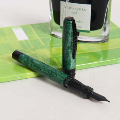 Pineider La Grande Bellezza Rocco Green Fountain Pen Uncapped