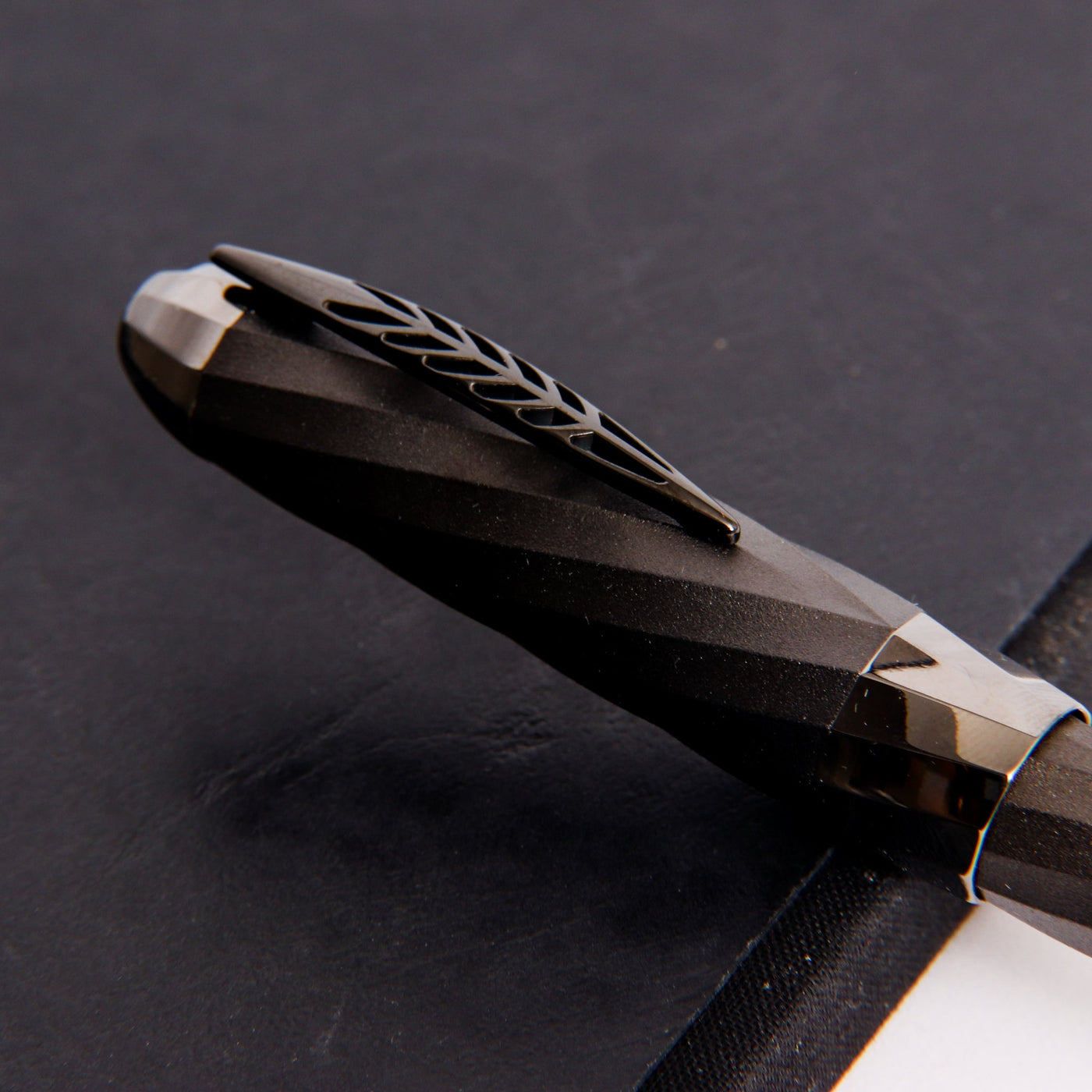 Pineider Matrix Black Fountain Pen Feather Clip