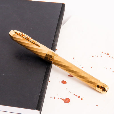 Pineider Matrix Gold Fountain Pen Capped