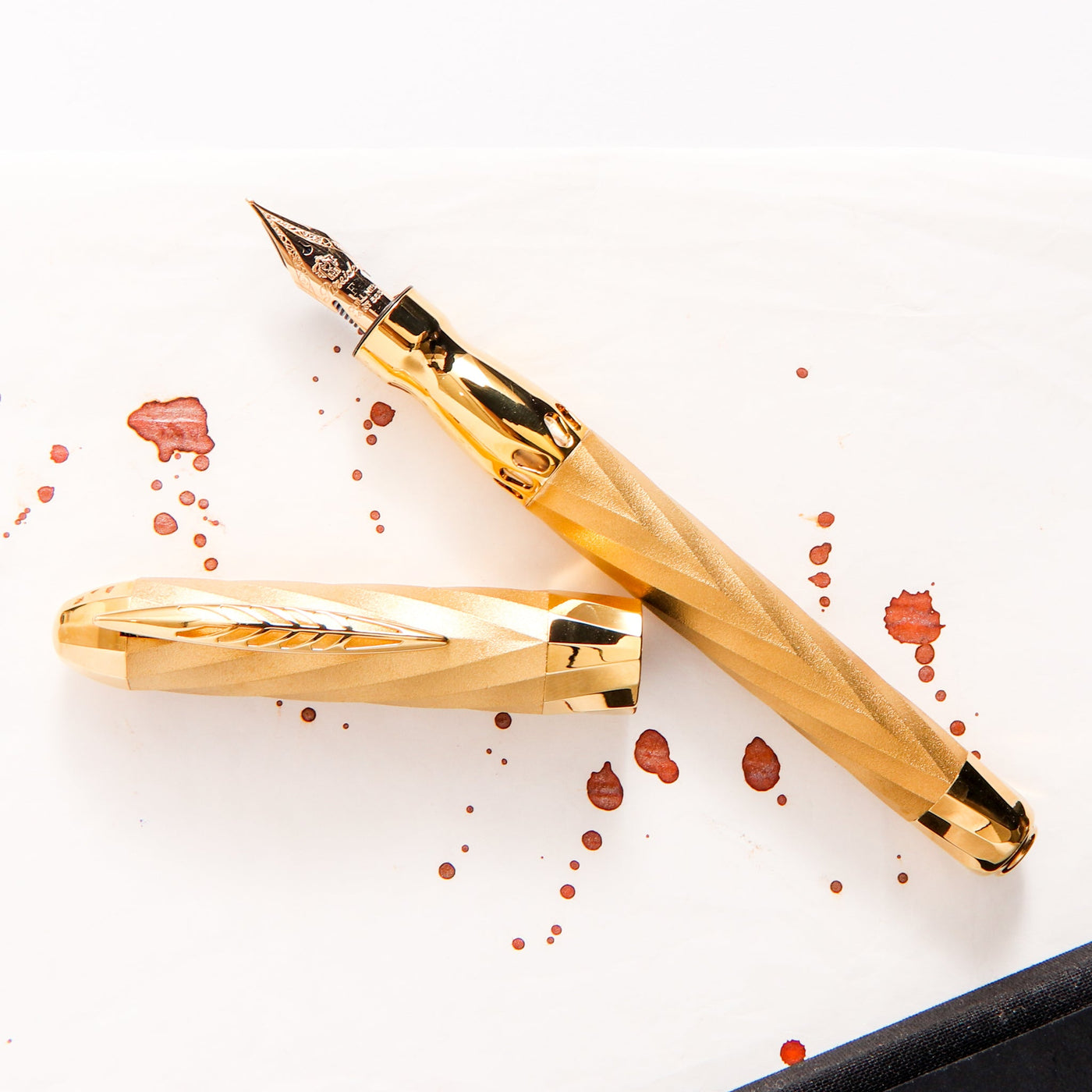 Pineider Matrix Gold Fountain Pen LE