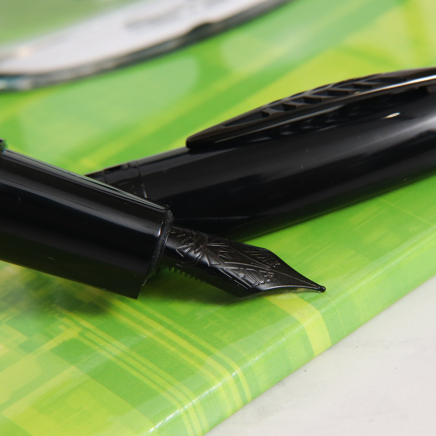 Pineider Modern Times All Black Fountain Pen Nib Details
