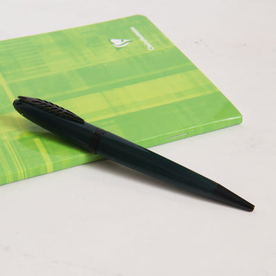 Pineider Modern Times British Racing Green & Black Ballpoint Pen Closed