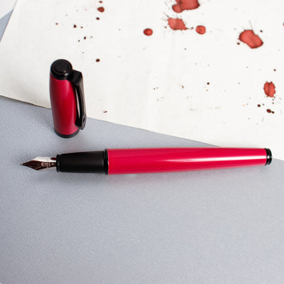Platignum Studio Red Fountain Pen