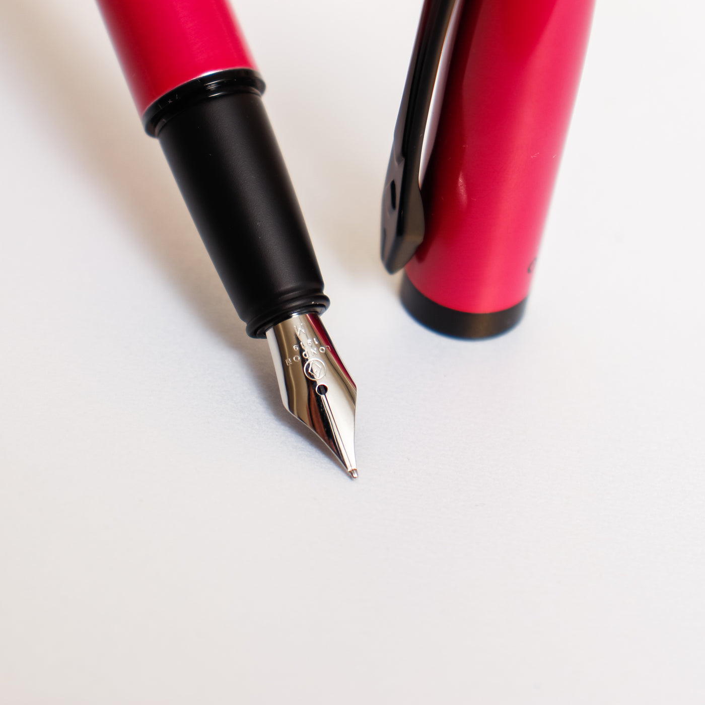 Platignum Studio Red Fountain Pen