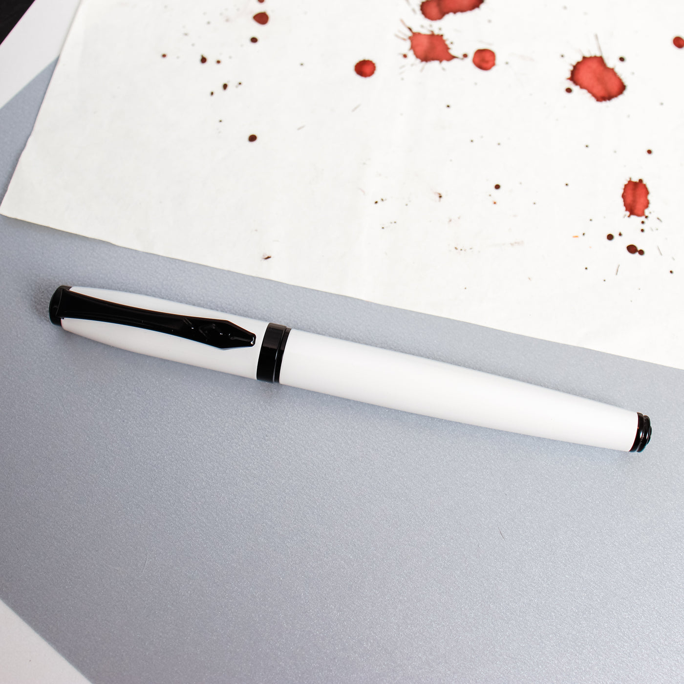 Platignum Studio White Fountain Pen