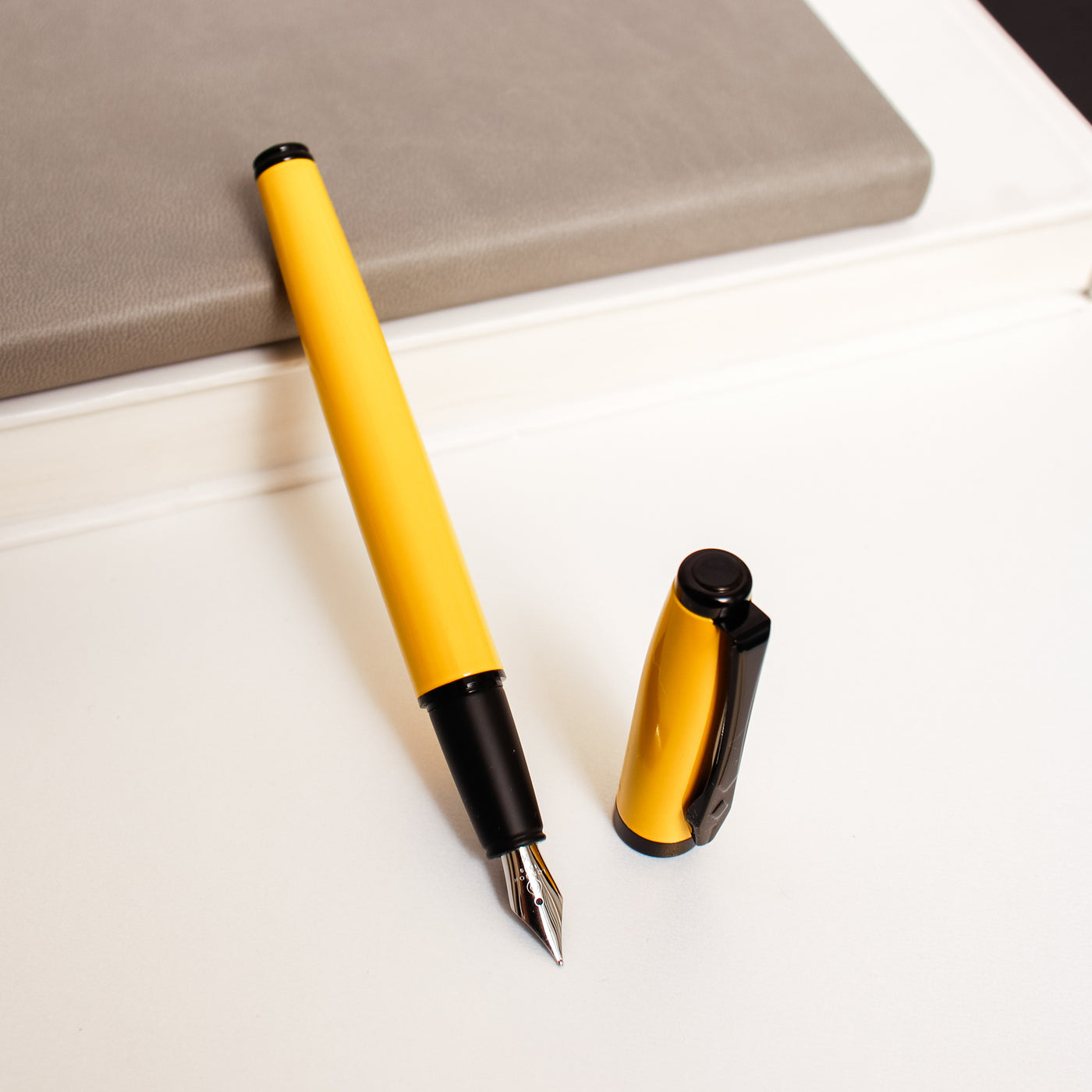 Platignum Studio Yellow Fountain Pen