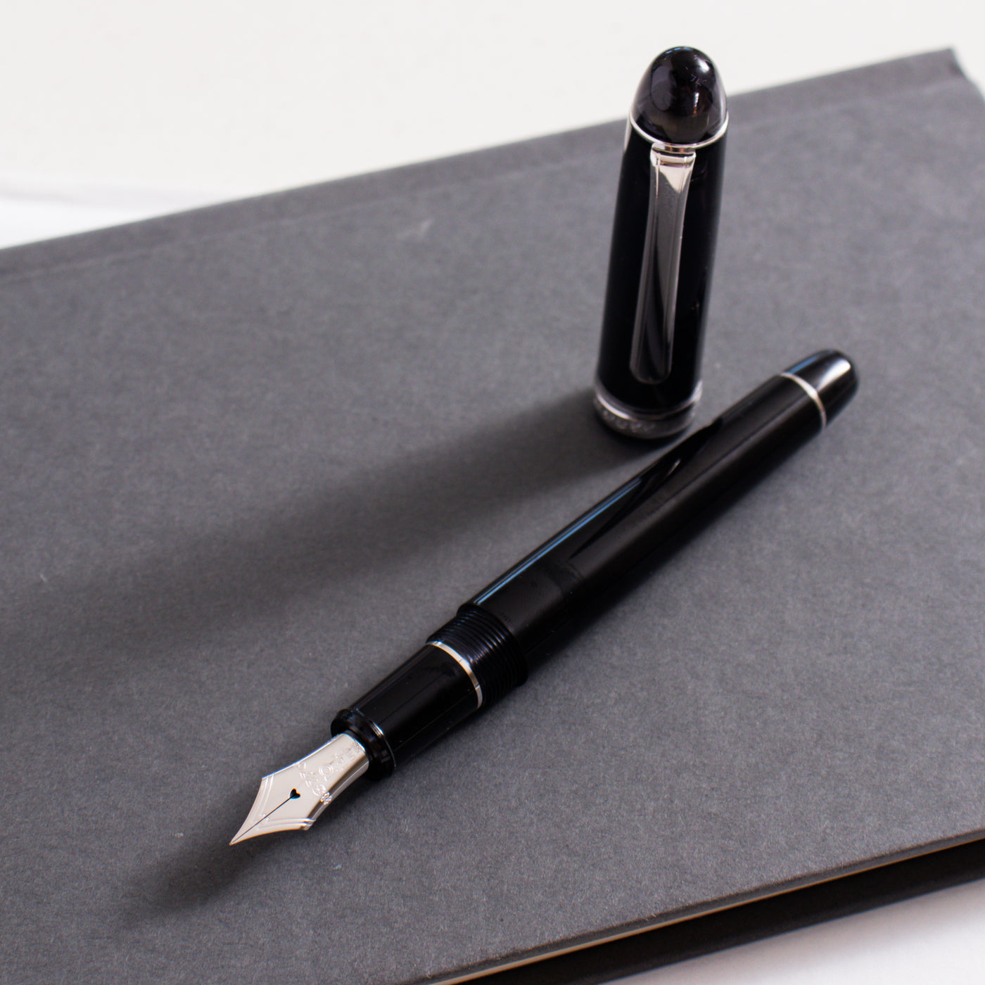 Platinum 3776 Century Black Diamond Fountain Pen