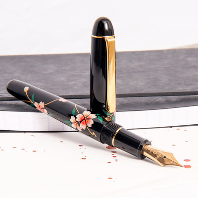 Platinum 3776 Century Urushi Maki e Sakura Fountain Pen Uncapped