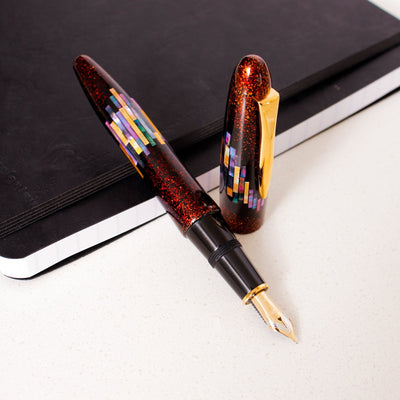 Platinum Izumo Aurora Raden Maki-e Fountain Pen