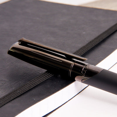 ST-Dupont-Defi-Millennium-Matte-Black-Fountain-Pen-Clip