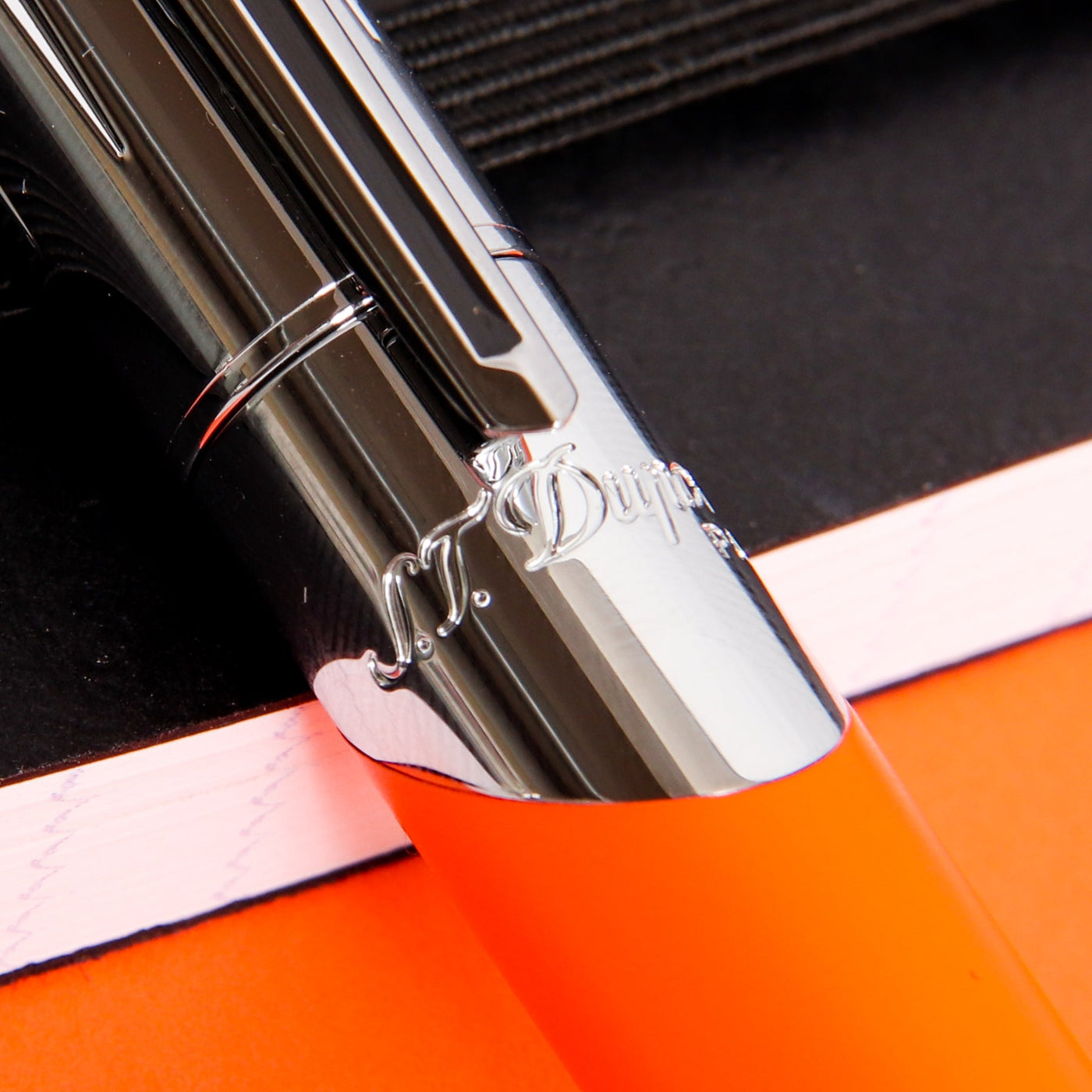 ST-Dupont-Defi-Millennium-Matte-Orange-Fountain-Pen-Center-Band