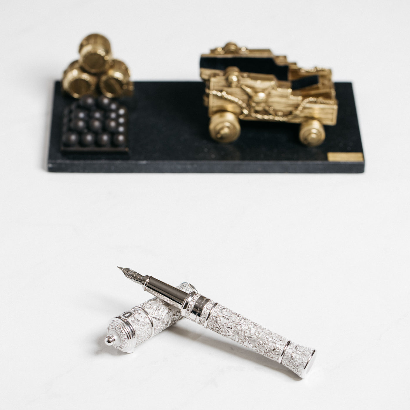 ST Dupont Ultra Exclusive Pirates Fountain Pen & Sculpture