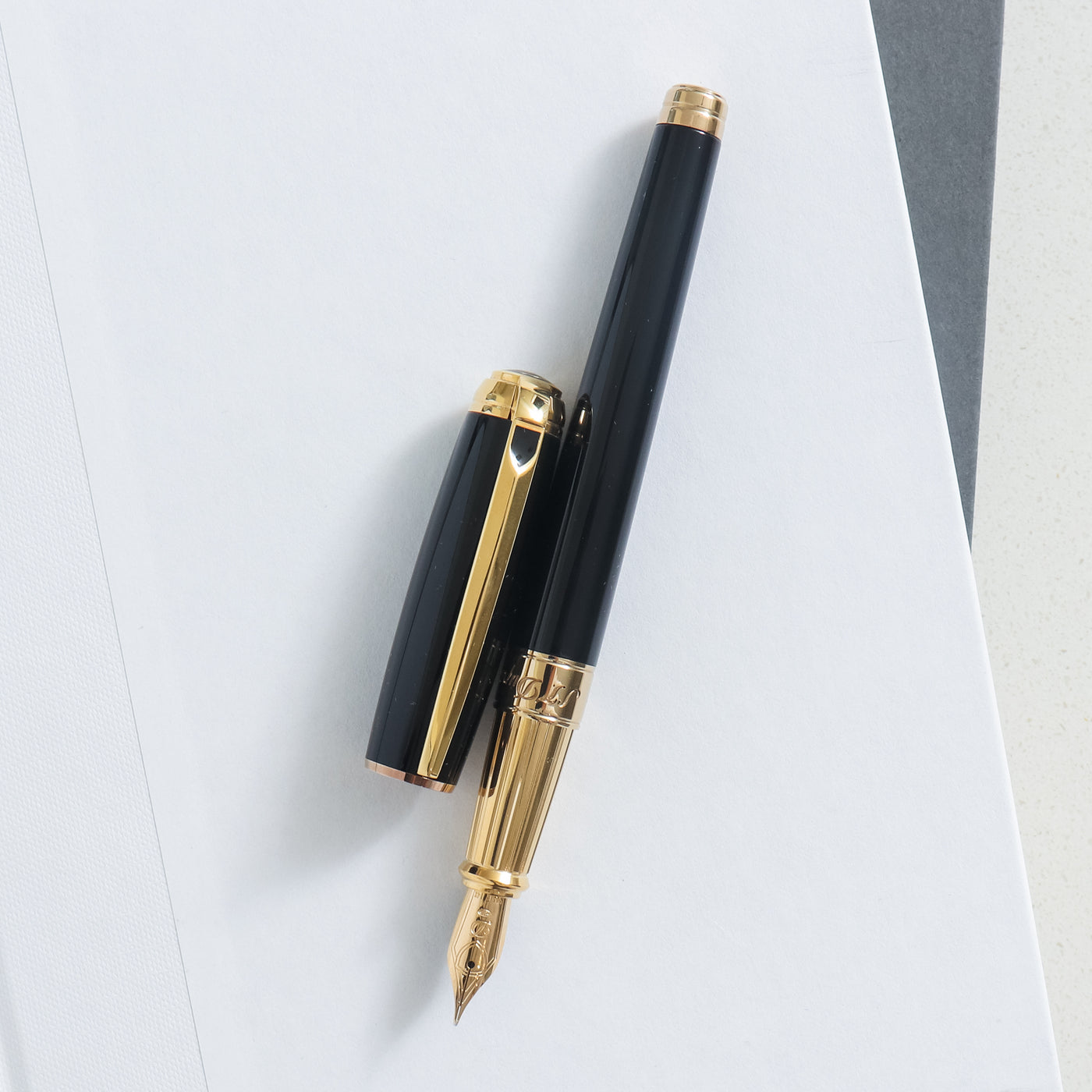 ST Dupont Line D Large Black & Gold Fountain Pen