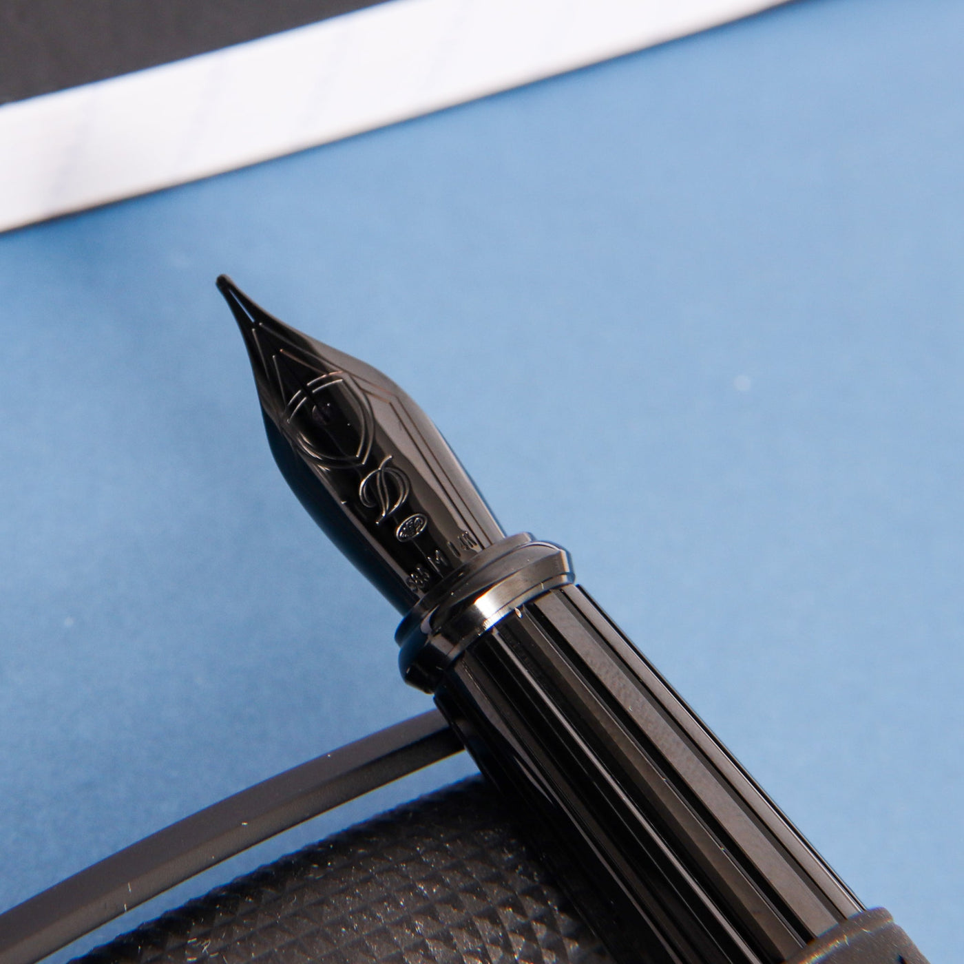 ST-Dupont-Line-D-Large-Carbon-Dark-Storm-Fountain-Pen-Nib