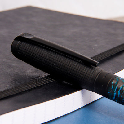 ST-Dupont-Line-D-Large-Carbon-Glacial-Cave-Fountain-Pen-Clip