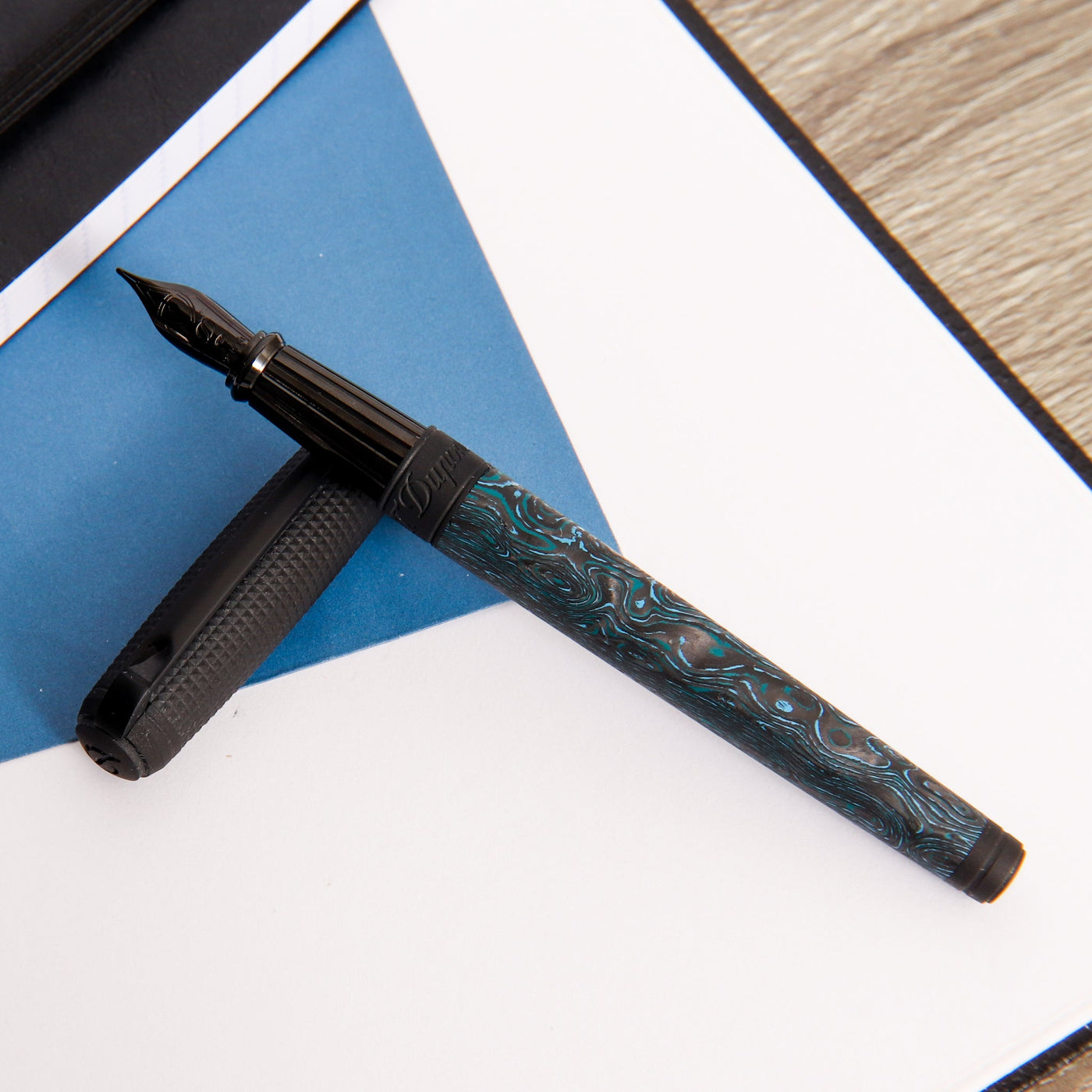 ST-Dupont-Line-D-Large-Carbon-Glacial-Cave-Fountain-Pen