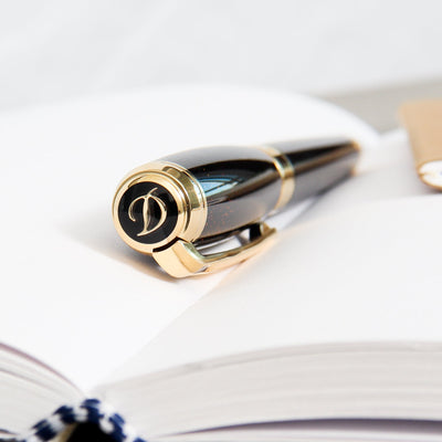 ST-Dupont-Line-D-Large-Gold-Dust-Fountain-Pen-Cap