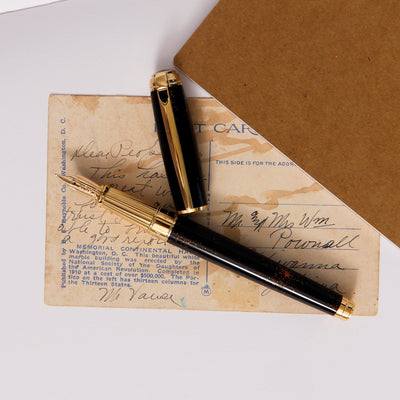 ST-Dupont-Line-D-Large-Gold-Dust-Fountain-Pen-Uncapped