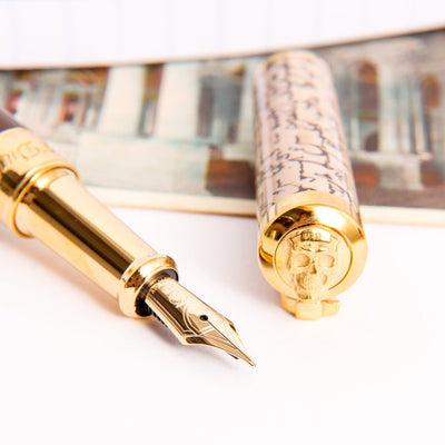 ST Dupont Line D Limited Edition William Shakespeare Fountain Pen Nib Details