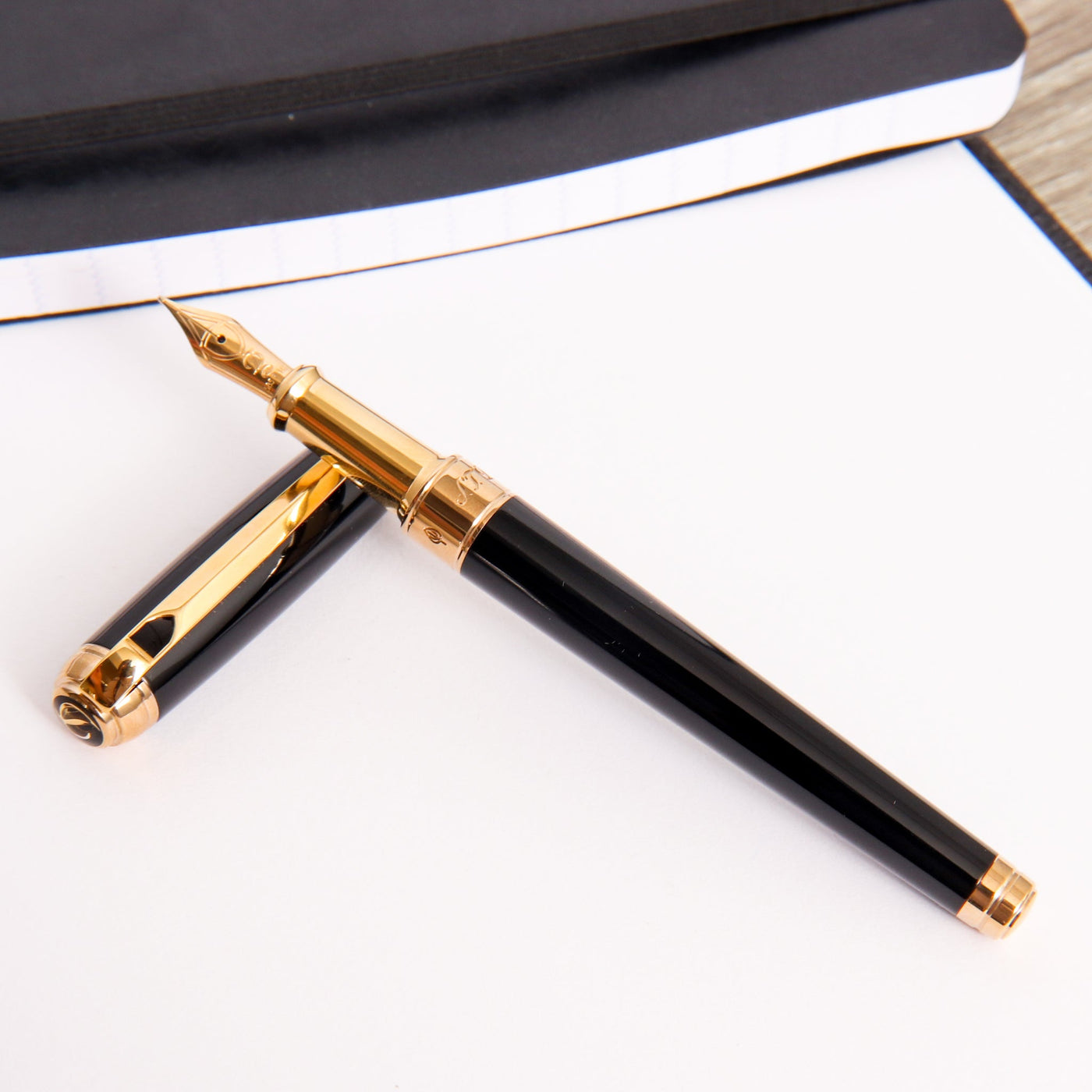 ST Dupont Line D Medium Black Gold Fountain Pen