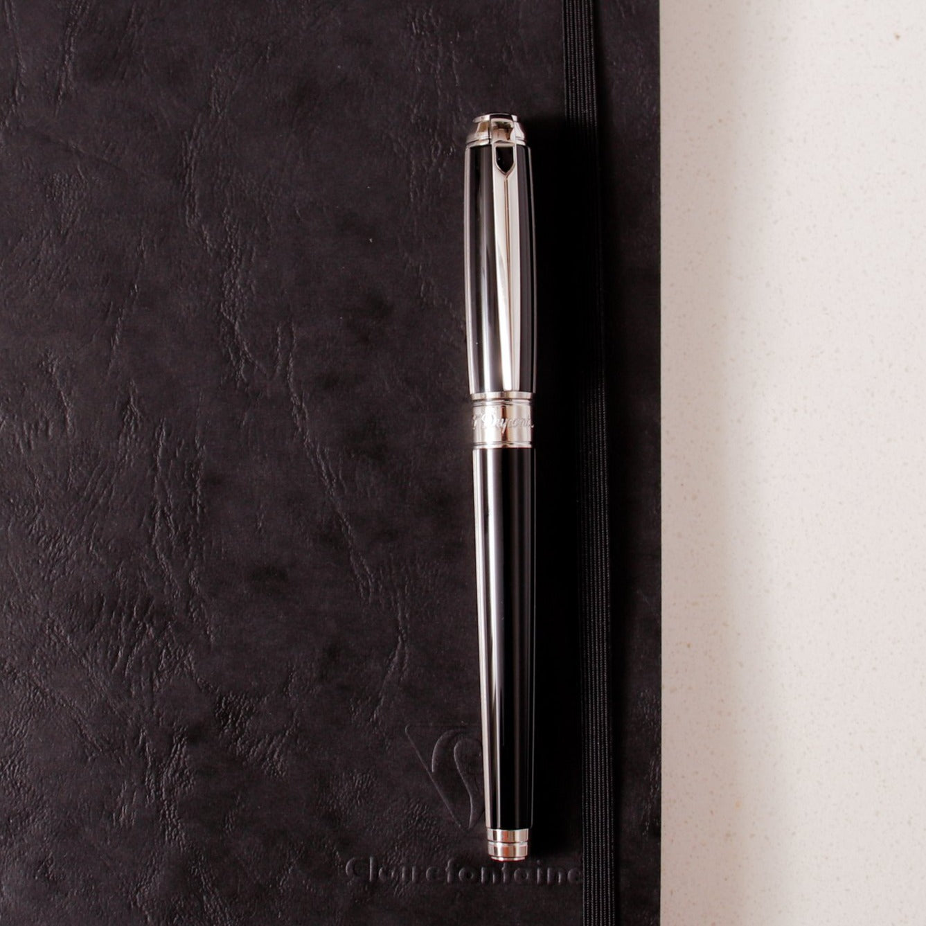 ST Dupont Line D Windsor Fountain Pen