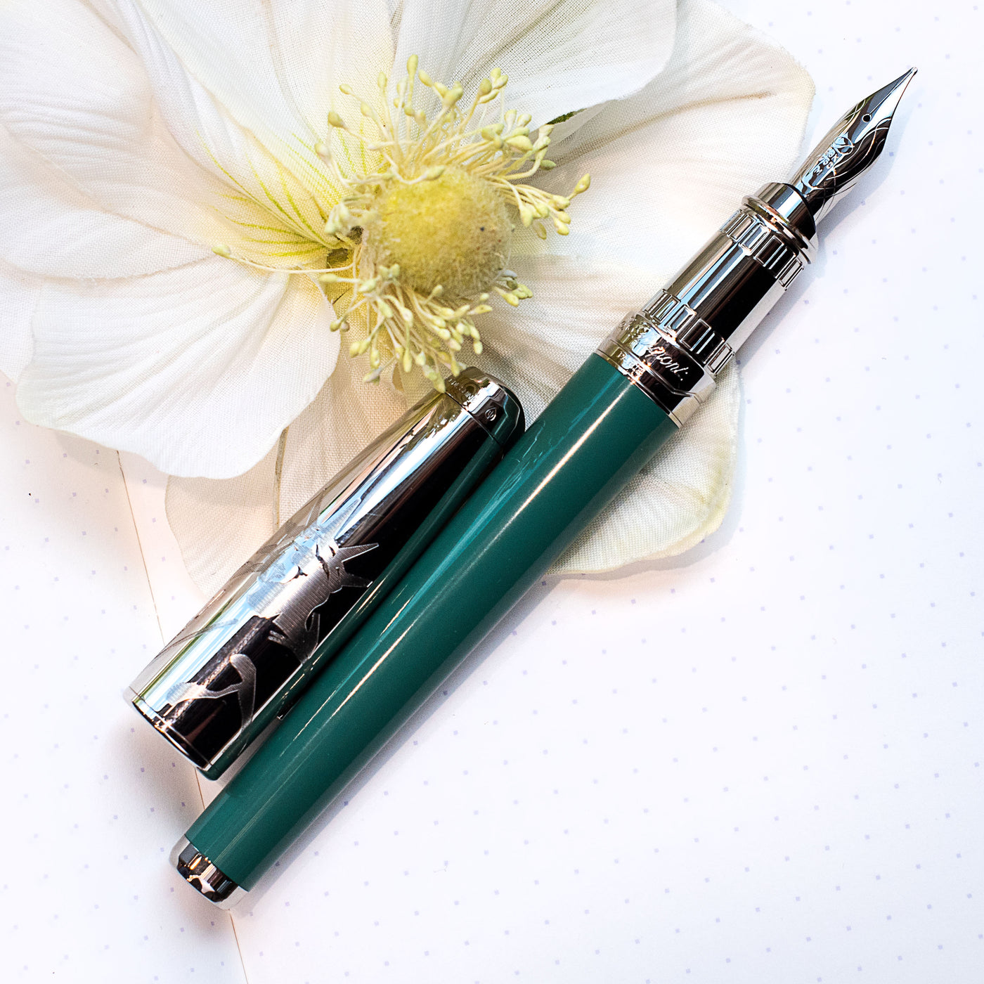 ST Dupont Statue of Liberty Fountain Pen