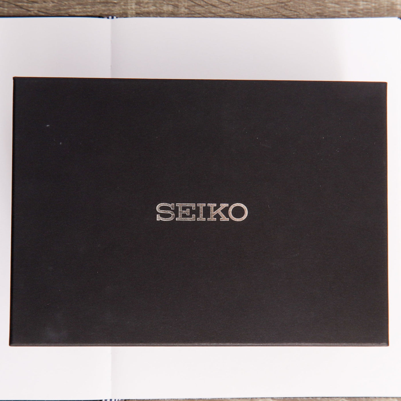 Seiko Prospex 1986 Quartz Diver's 35th Anniversary Limited Edition Watch Box