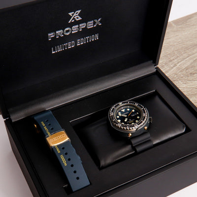 Seiko Prospex 1986 Quartz Diver's 35th Anniversary Limited Edition Watch Inside Packaging