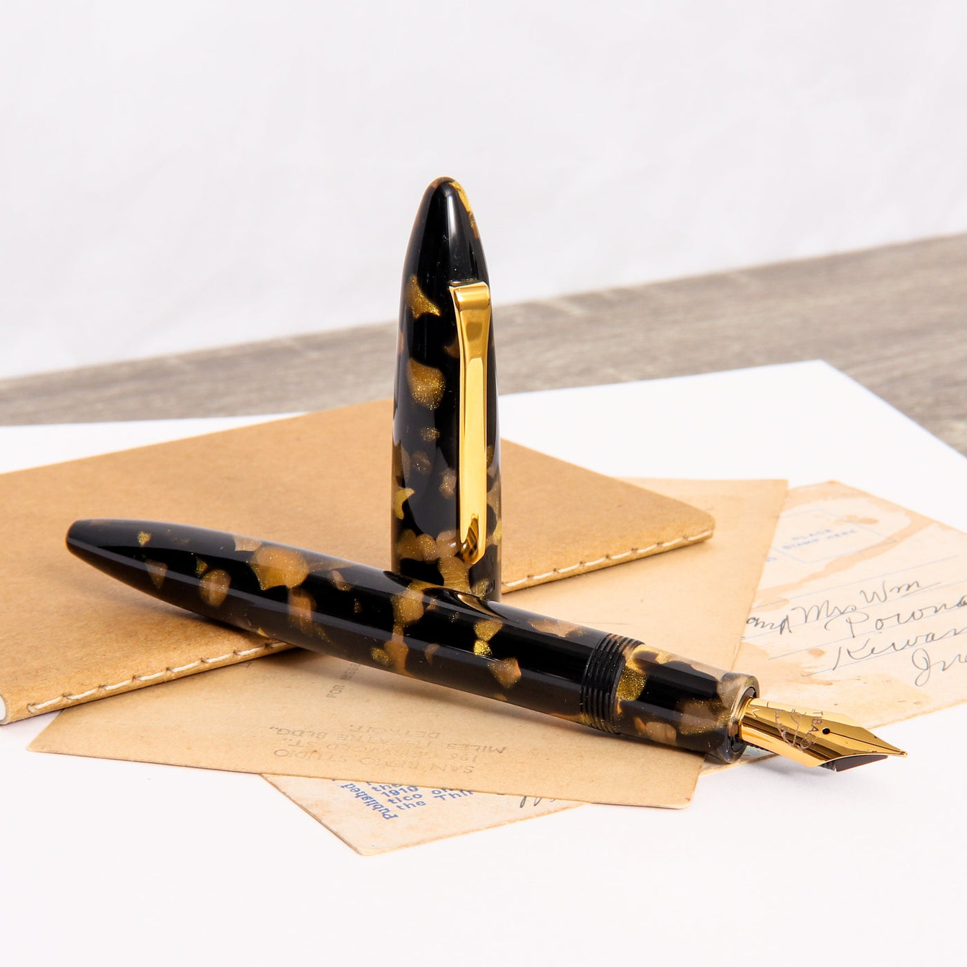 Tibaldi-Bononia-Black-Gold-Fountain-Pen-Uncapped