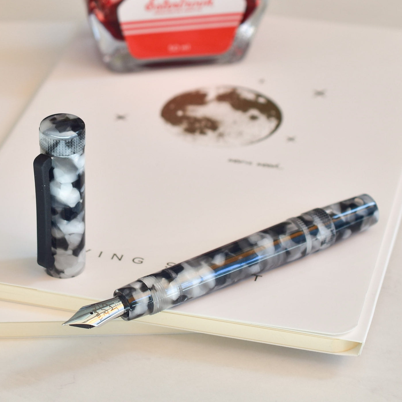 Tibaldi Perfecta LP Vinyl Grey Fountain Pen