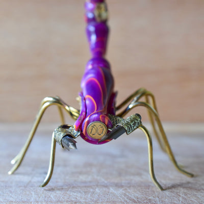 "Venom" Oblique Scorpion Calligraphy Pen - Gold Plated Stand and Nib Holders