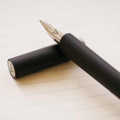 Venvstas Carbon-T Fountain Pen