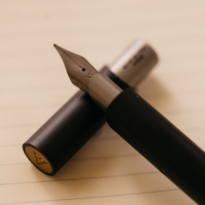 Venvstas Magna Piston Fountain Pen