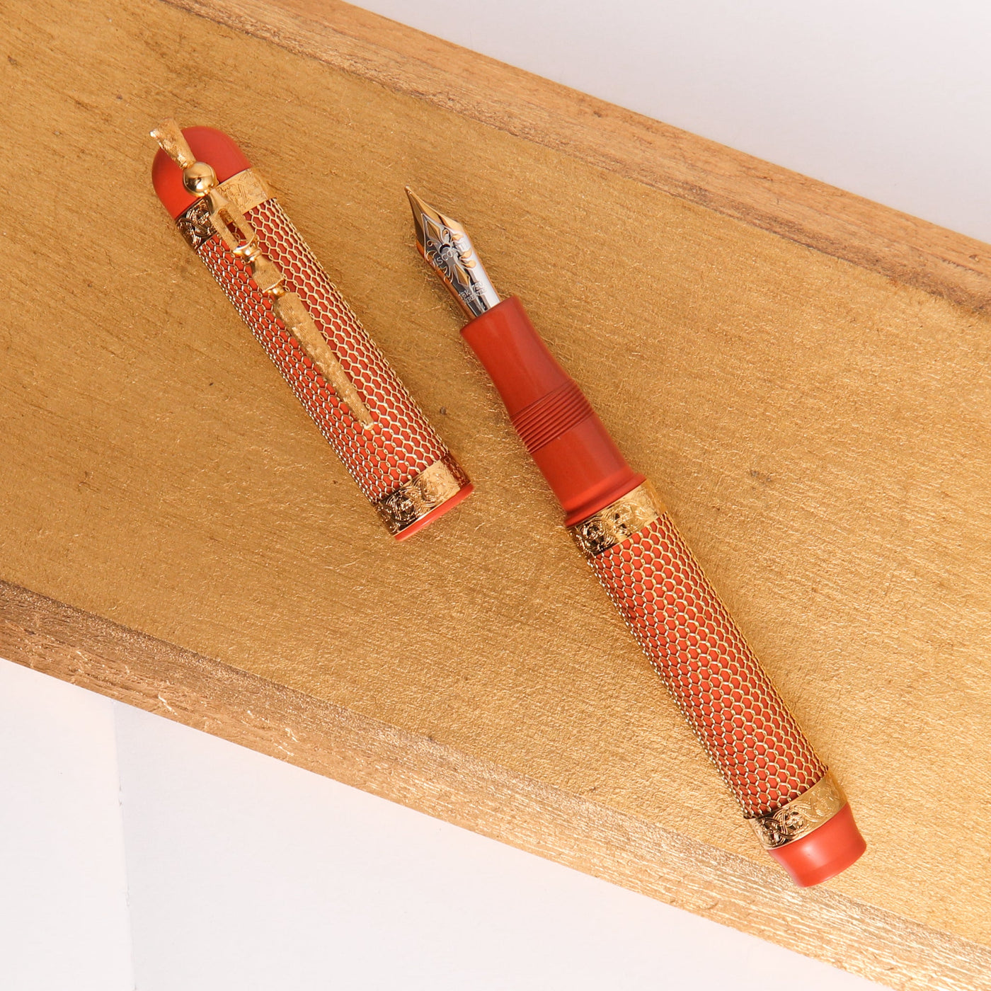Visconti Camelot Vermeil Fountain Pen Red With Hand Braided Gold Wire