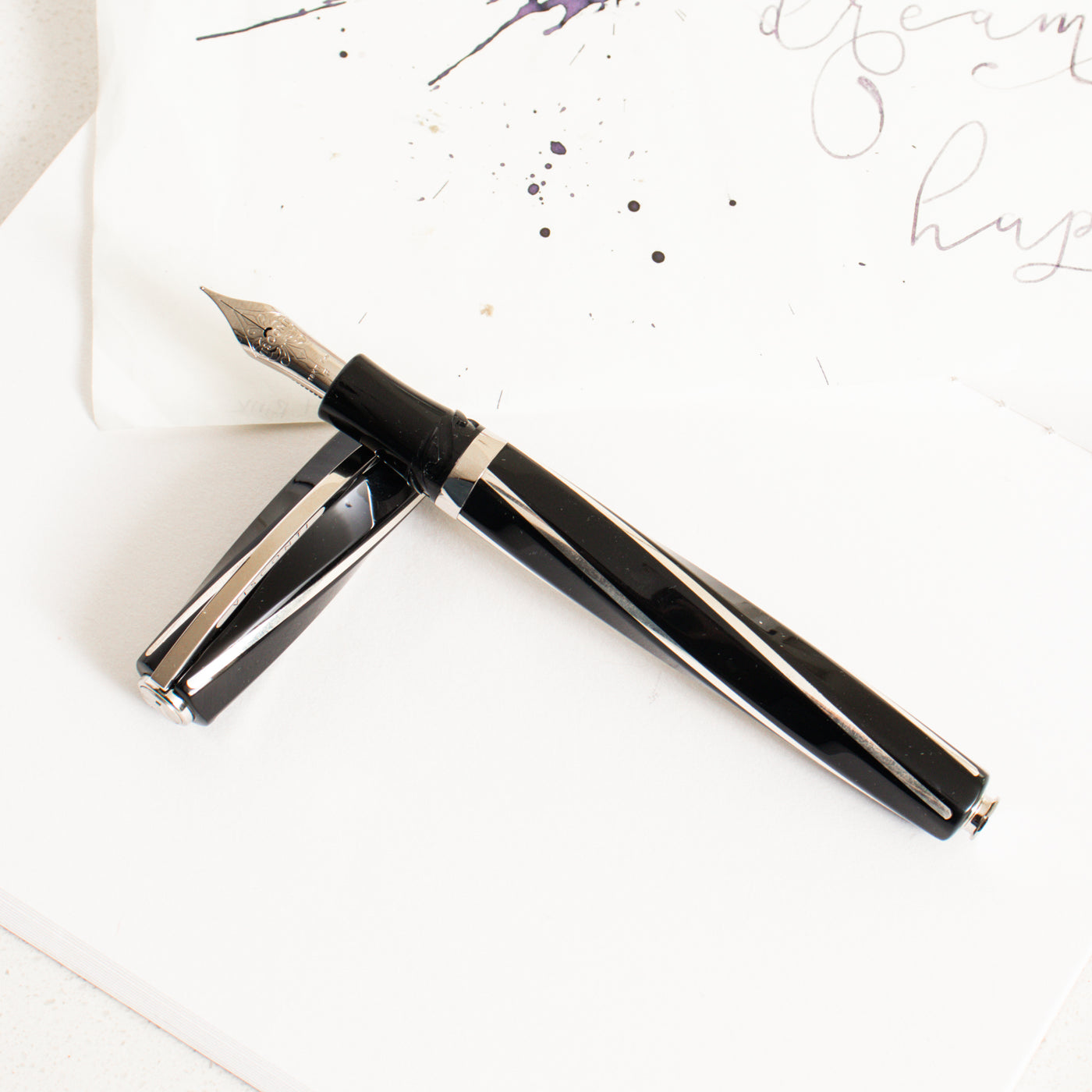 Visconti Divina Black Fountain Pen