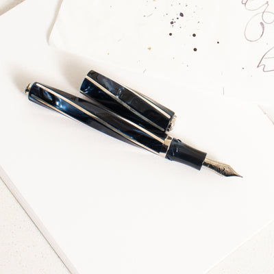 Visconti Divina Elegance Imperial Blue Fountain Pen