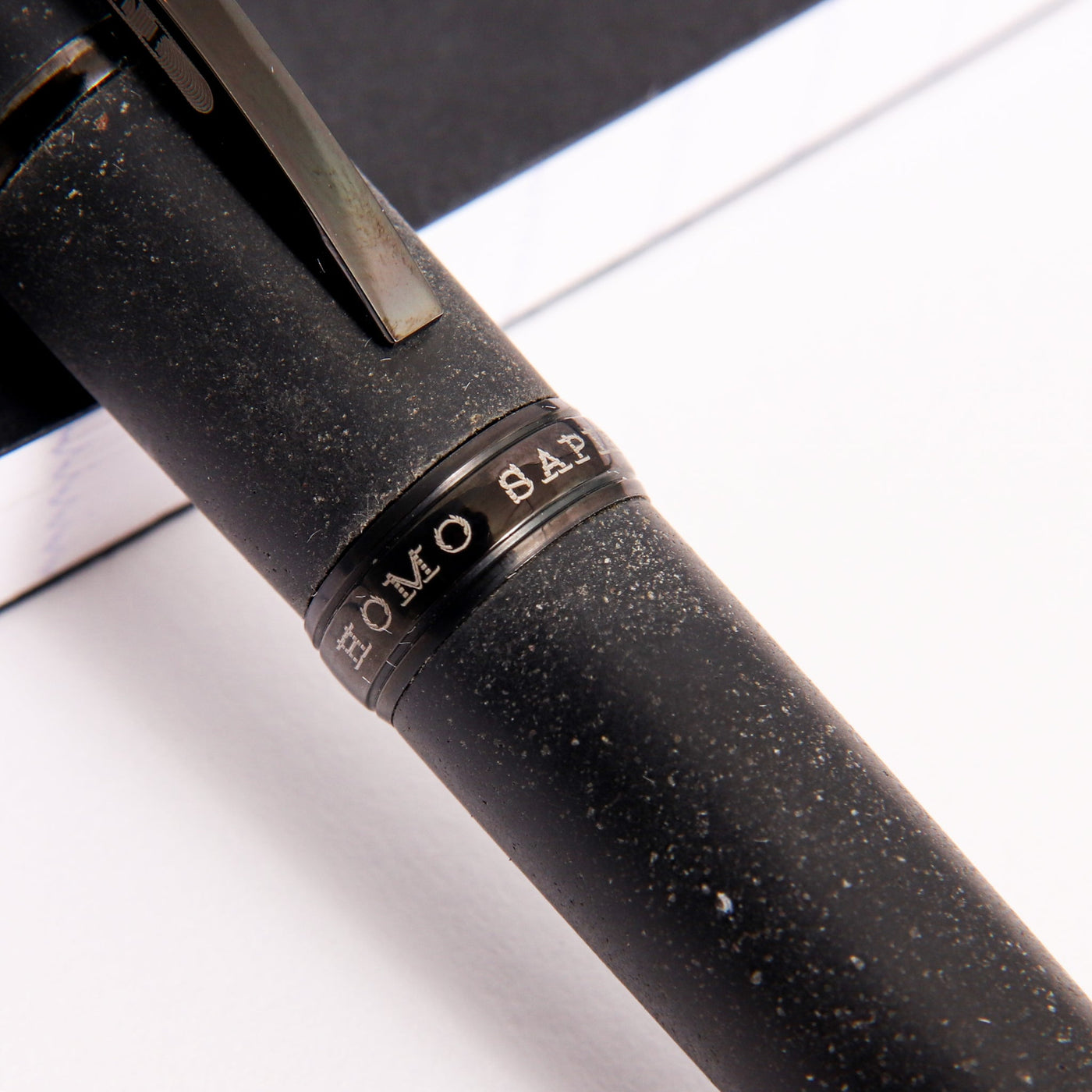 Visconti-Homo-Sapiens-Dark-Age-Ballpoint-Pen-Center-Band