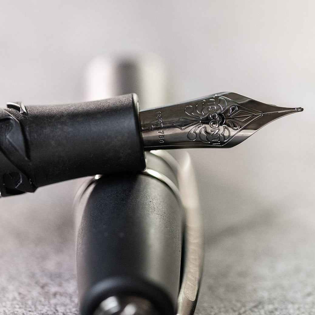 Visconti Homo Sapiens Dark Crystal Fountain Pen