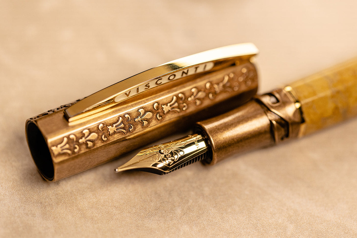 Visconti-Il-Magnifico-Egyptian-Marble-Fountain-Pen-18k-Gold-Nib