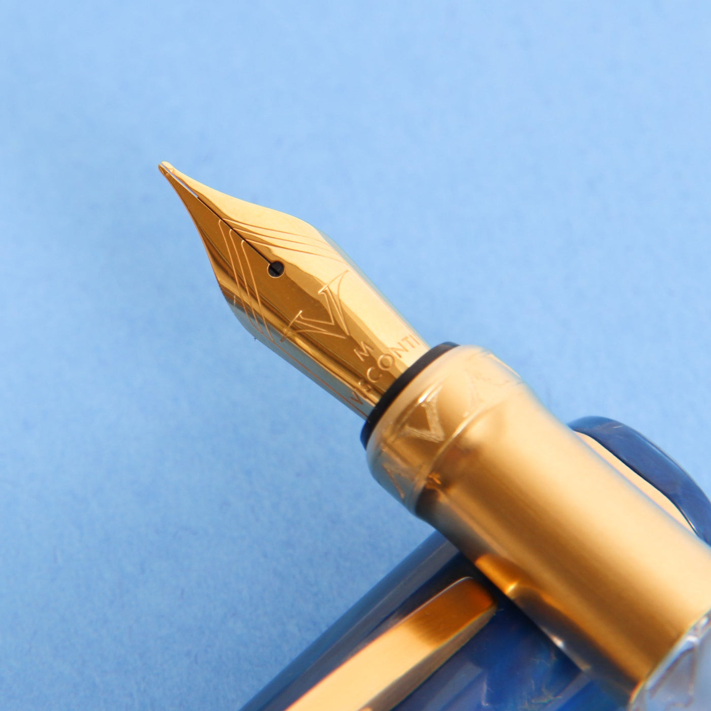 Visconti-Opera-Gold-Blue-Fountain-Pen-Gold-Plated-Nib