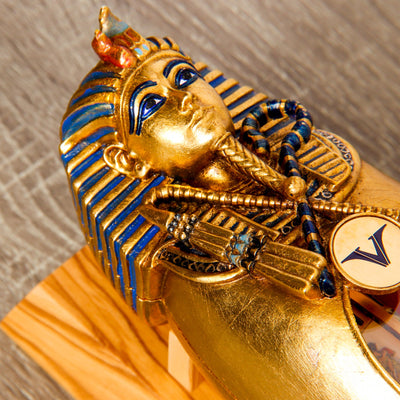 Visconti Tutankhamun Fountain Pen Stand Details