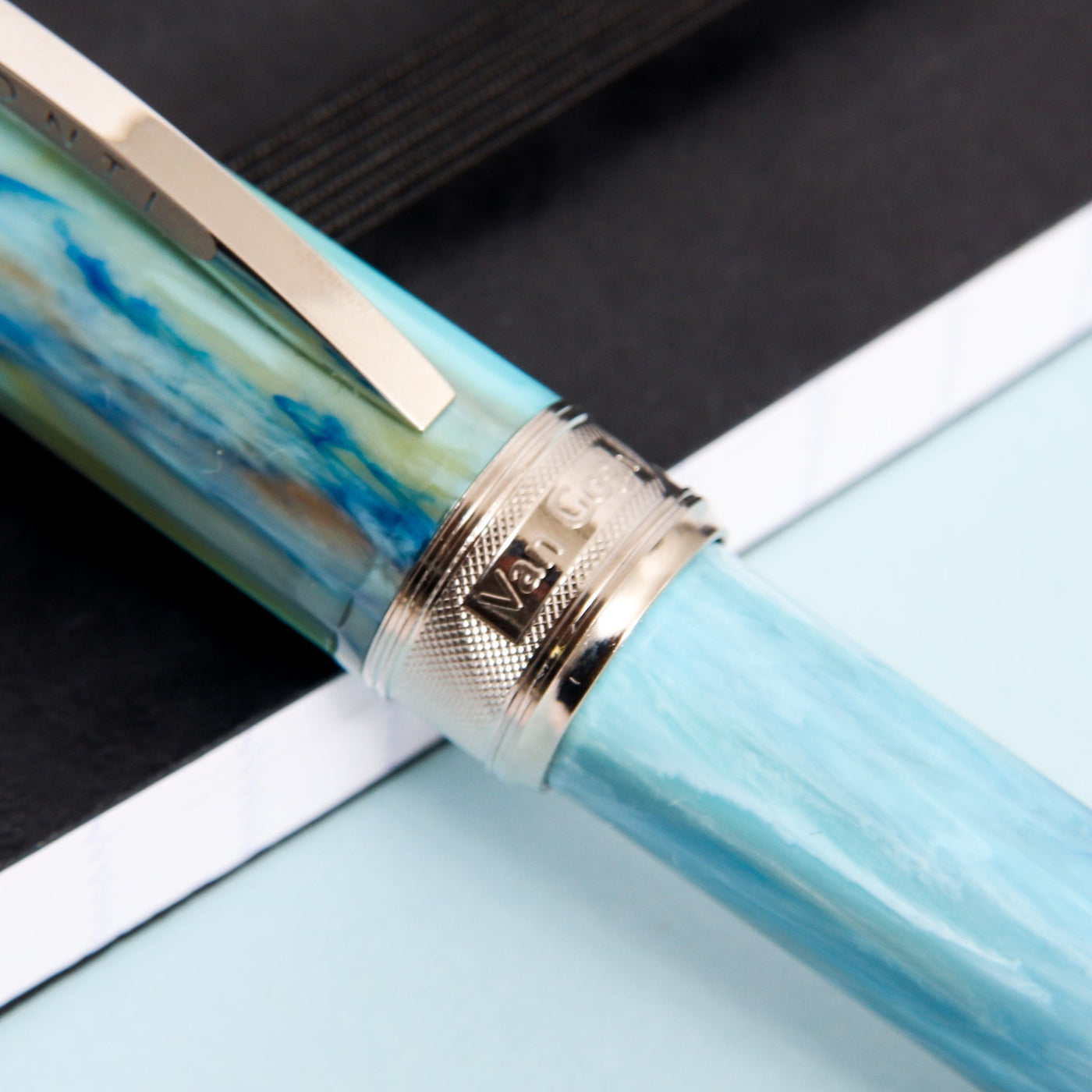 Visconti-Van-Gogh-Self-Portrait-Fountain-Pen-Center-Band