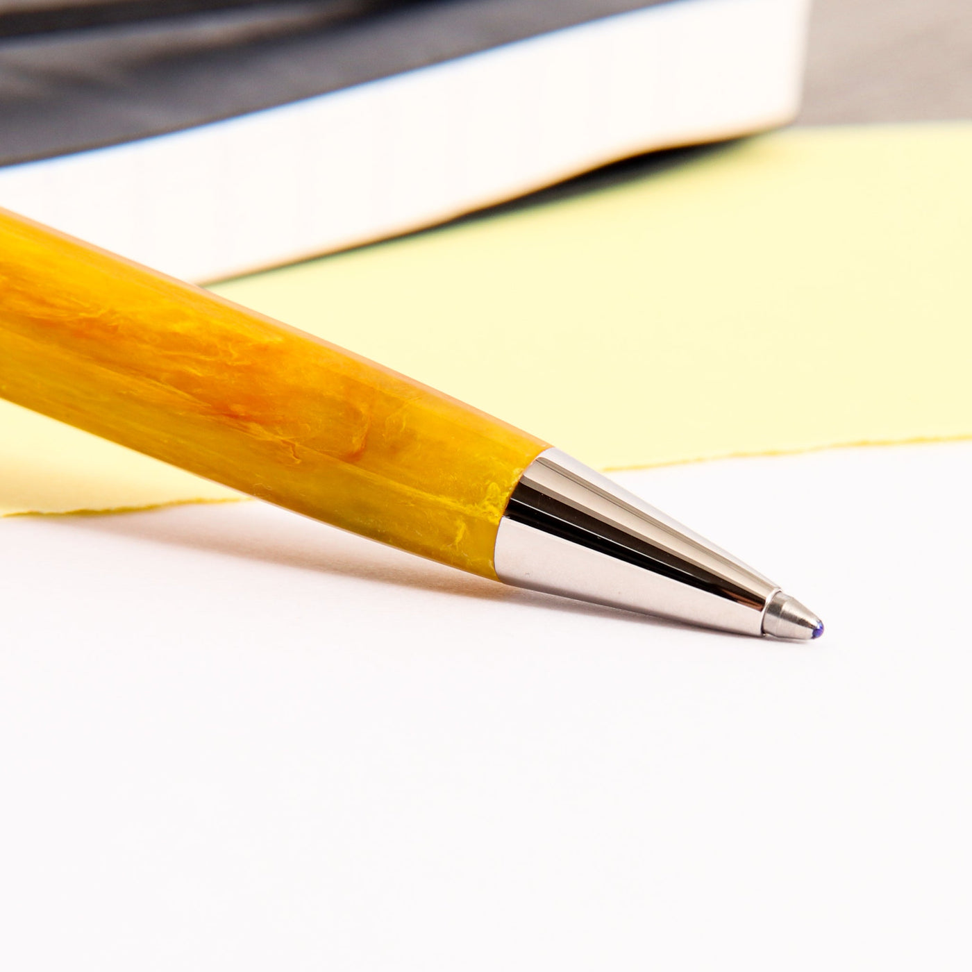 Visconti-Van-Gogh-Sunflowers-Ballpoint-Pen-Tip