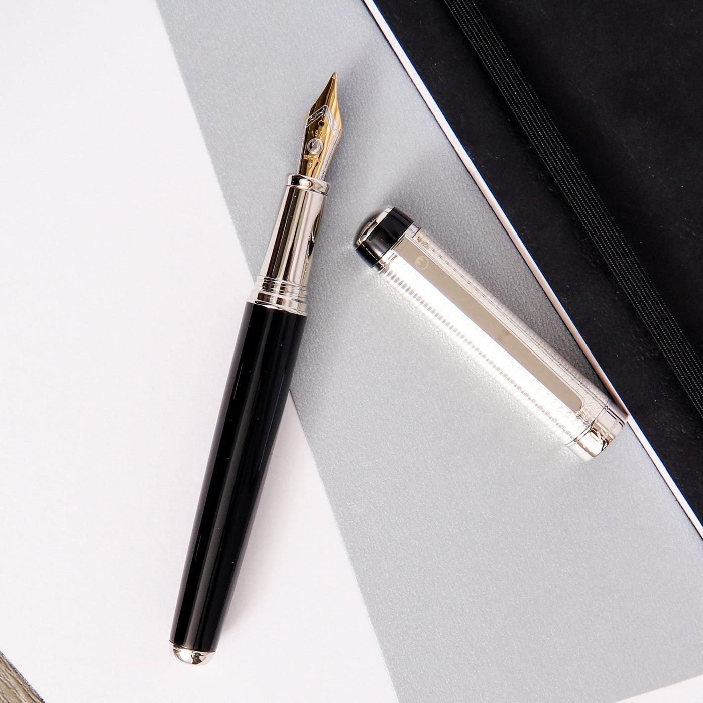 Waldmann Grandeur Black Fountain Pen Uncapped